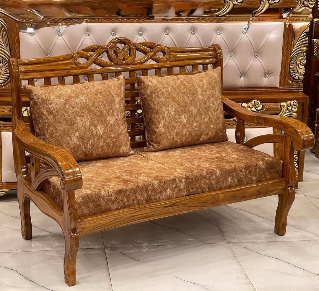 Komon Furniture